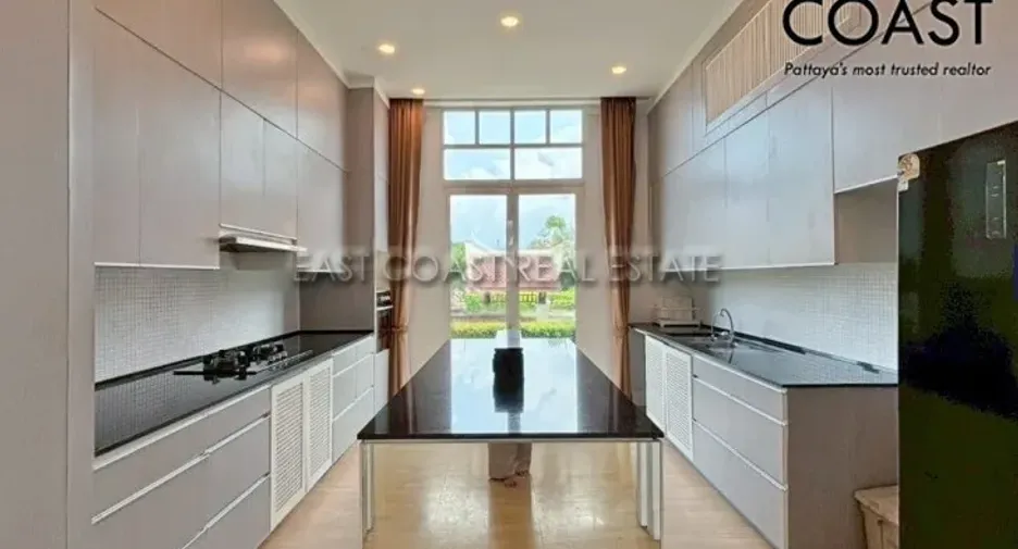 For rent 4 bedrooms house in Bang Lamung, Chonburi