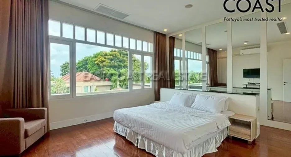 For rent 4 bedrooms house in Bang Lamung, Chonburi