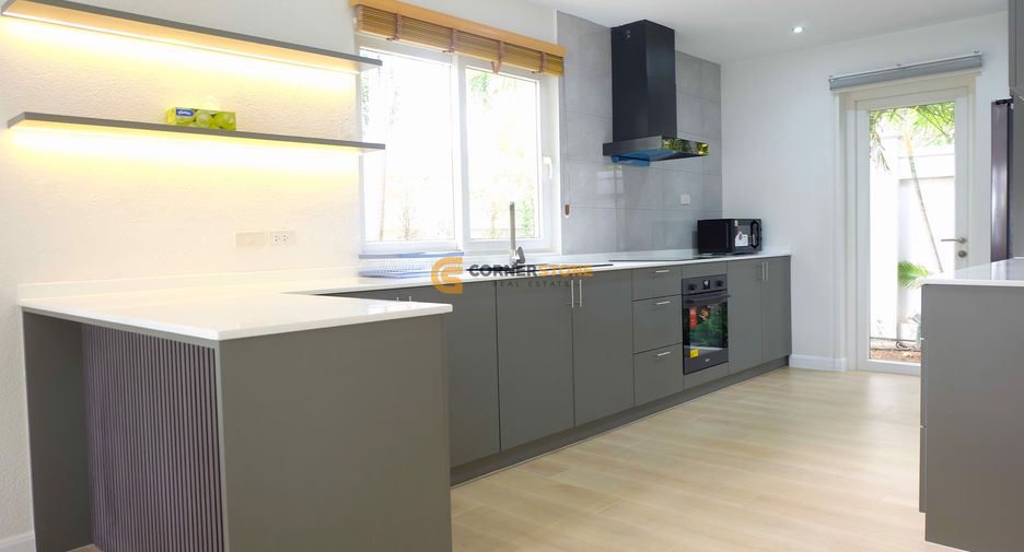 For rent and for sale 3 bedrooms house in Bang Lamung, Chonburi