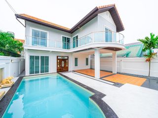 Casa en venta de 5 habitaciones en Bang Lamung, Chonburi