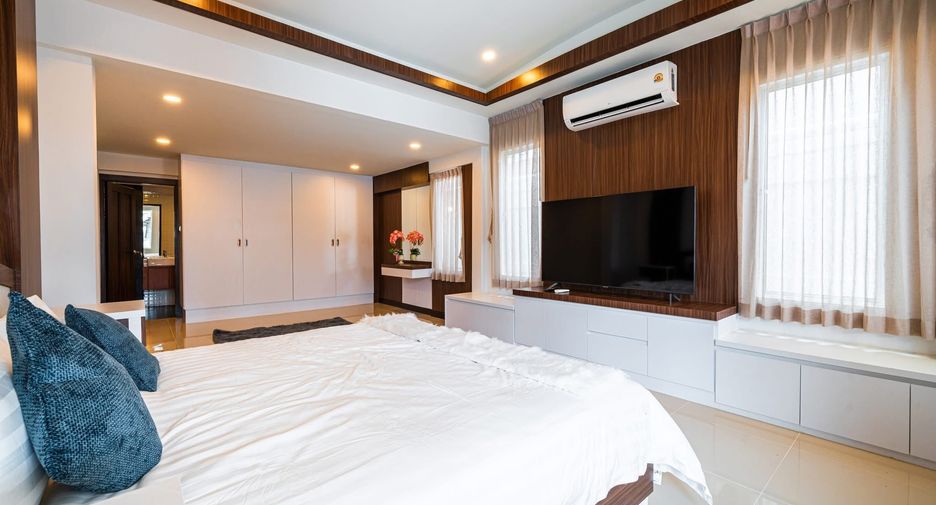 Casa en venta de 5 habitaciones en Bang Lamung, Chonburi
