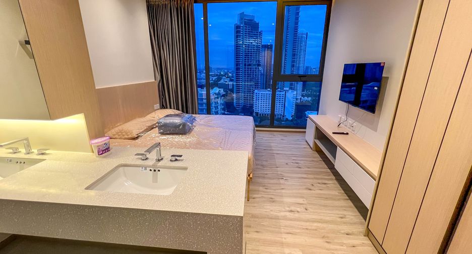For rent 2 bedrooms condo in Bang Lamung, Chonburi