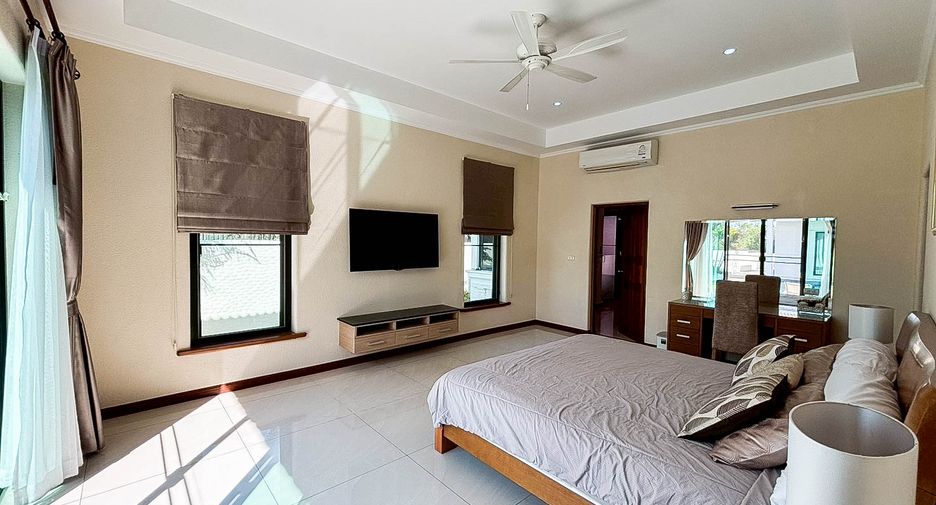 À louer 4 chambres maison à Bang Lamung, Chonburi