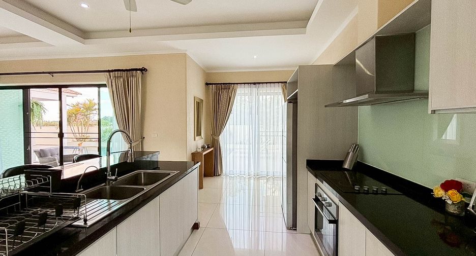 À louer 4 chambres maison à Bang Lamung, Chonburi