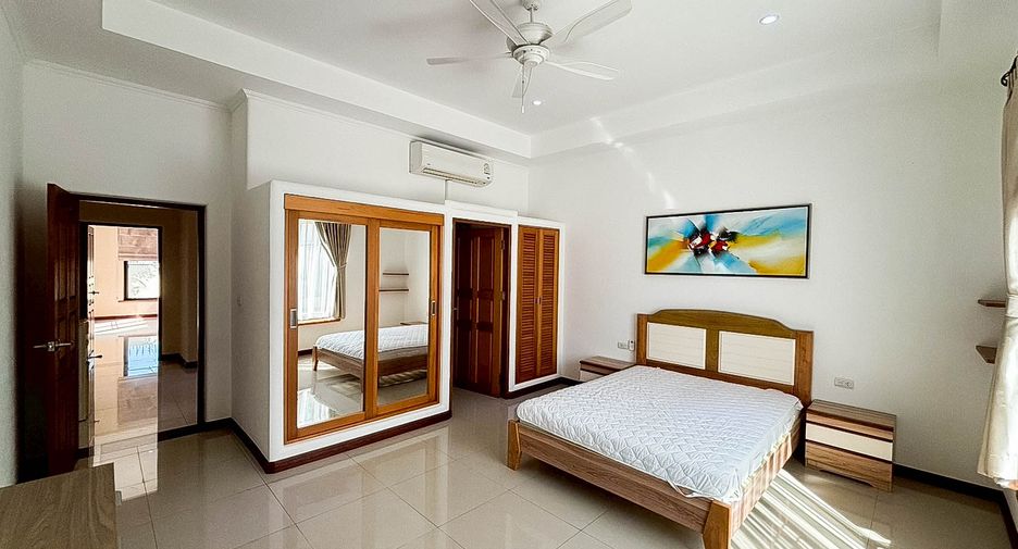 À louer 4 chambres maison à Bang Lamung, Chonburi