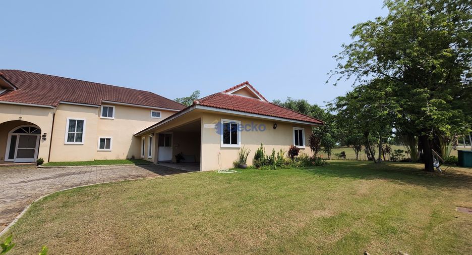 For sale 6 bedrooms house in Si Racha, Chonburi