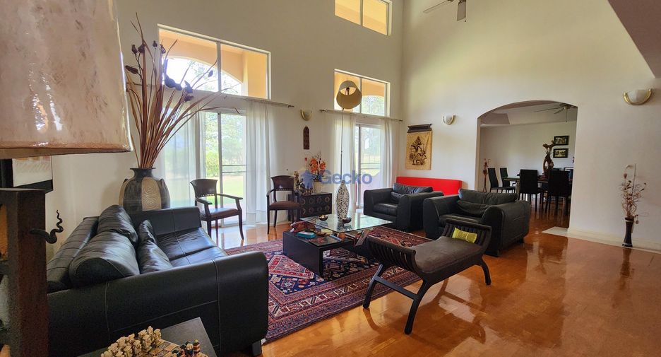 For sale 6 bedrooms house in Si Racha, Chonburi
