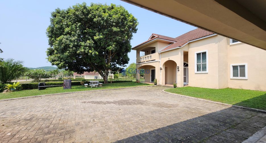 For sale 6 bedrooms house in Si Racha, Chonburi