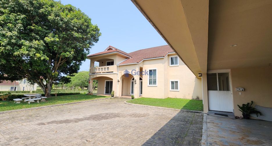 For sale 6 bedrooms house in Si Racha, Chonburi