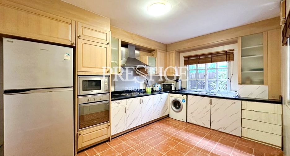 For rent 5 bedrooms house in Bang Lamung, Chonburi