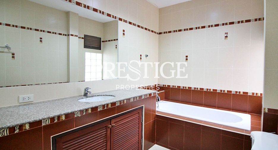 For rent 4 bedrooms house in Bang Lamung, Chonburi