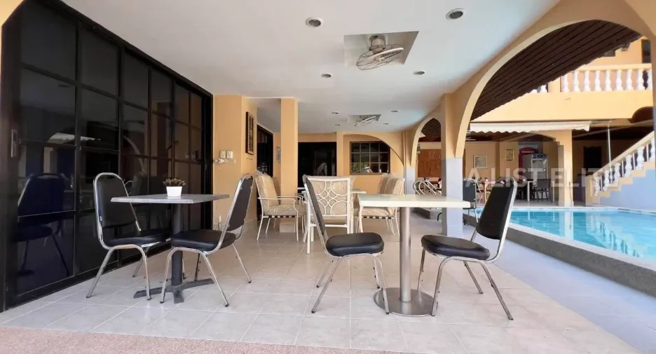 For rent 12 bedrooms house in Bang Lamung, Chonburi