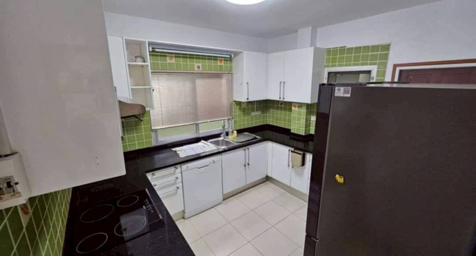 À louer et à vendre 4 chambres maison à Bang Lamung, Chonburi