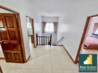For rent and for sale 4 bedrooms house in Bang Lamung, Chonburi