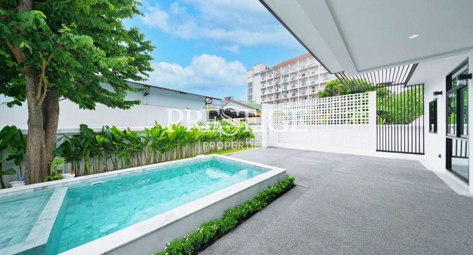 For sale 4 bedrooms house in Bang Lamung, Chonburi