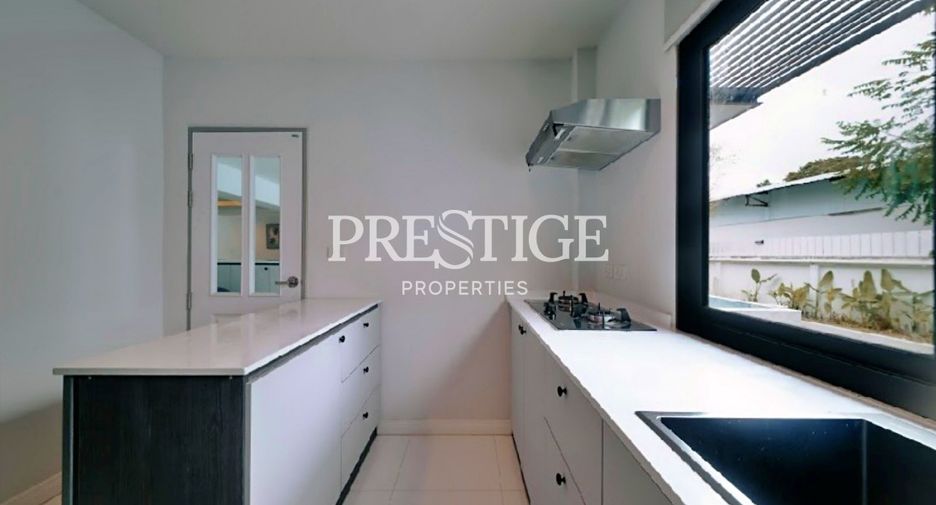 For sale 4 bedrooms house in Bang Lamung, Chonburi