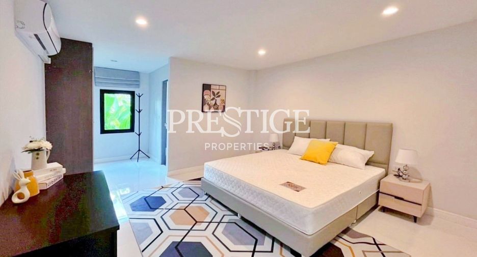For sale 4 bedrooms house in Bang Lamung, Chonburi