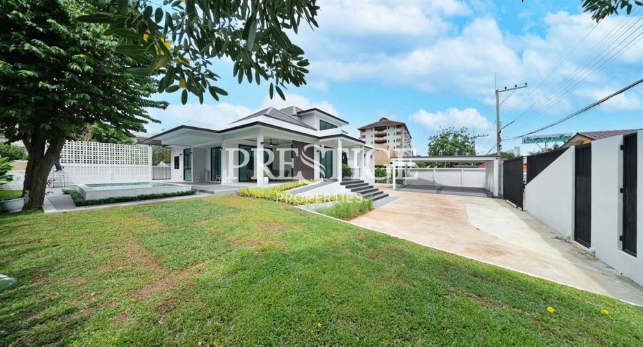 For sale 4 bedrooms house in Bang Lamung, Chonburi