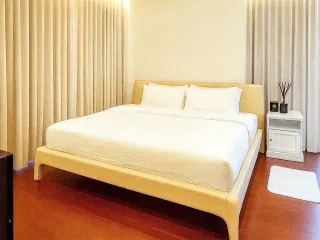 For rent and for sale 2 bedrooms condo in Watthana, Bangkok