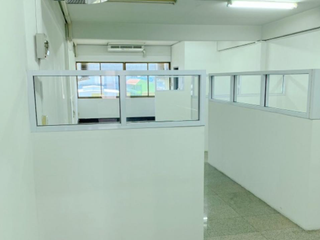 Büro zur Miete in Suan Luang, Bangkok