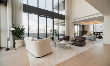 For sale 4 bedrooms condo in Khlong Toei, Bangkok