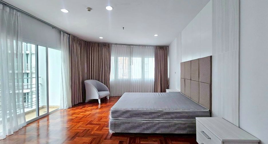 Condo en alquiler de 3 habitaciones en Khlong Toei, Bangkok