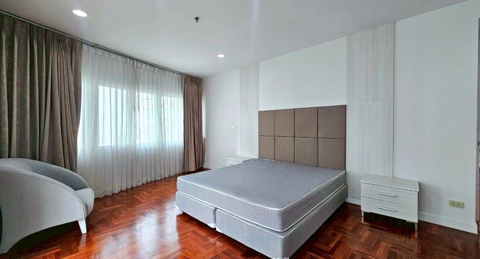 Condo en alquiler de 3 habitaciones en Khlong Toei, Bangkok