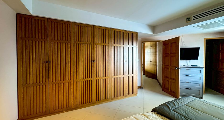 For sale 2 bedrooms condo in Jomtien, Pattaya
