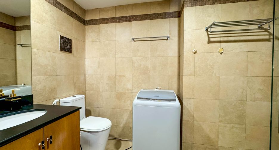 For sale 2 bedrooms condo in Jomtien, Pattaya
