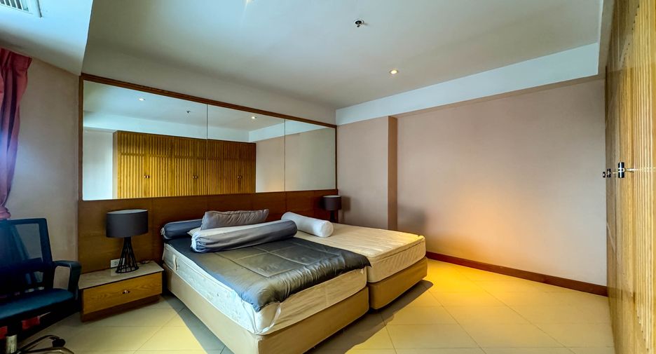 For sale 2 bedrooms condo in Jomtien, Pattaya