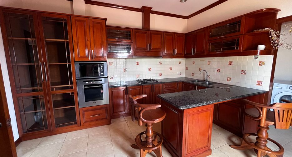 Haus zur Miete mit 3 Zimmer in Bang Lamung, Chonburi
