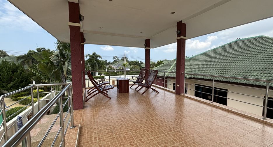 Haus zur Miete mit 3 Zimmer in Bang Lamung, Chonburi