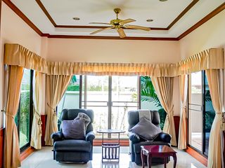 À louer 3 chambres maison à Bang Lamung, Chonburi