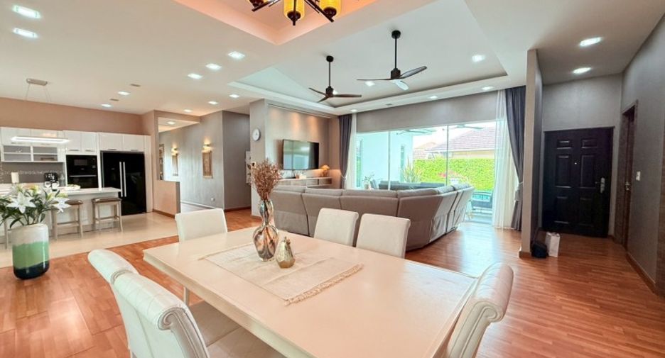 出售 5 卧室 独立屋 在 Bang Lamung, Chon Buri