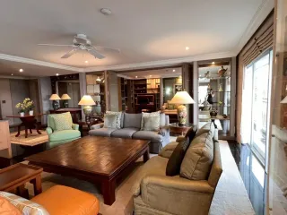 For rent 2 bedrooms condo in Sathon, Bangkok