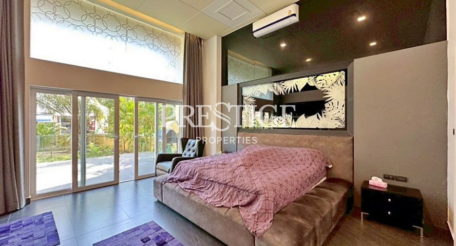 For rent 2 bedrooms condo in Pratumnak, Pattaya