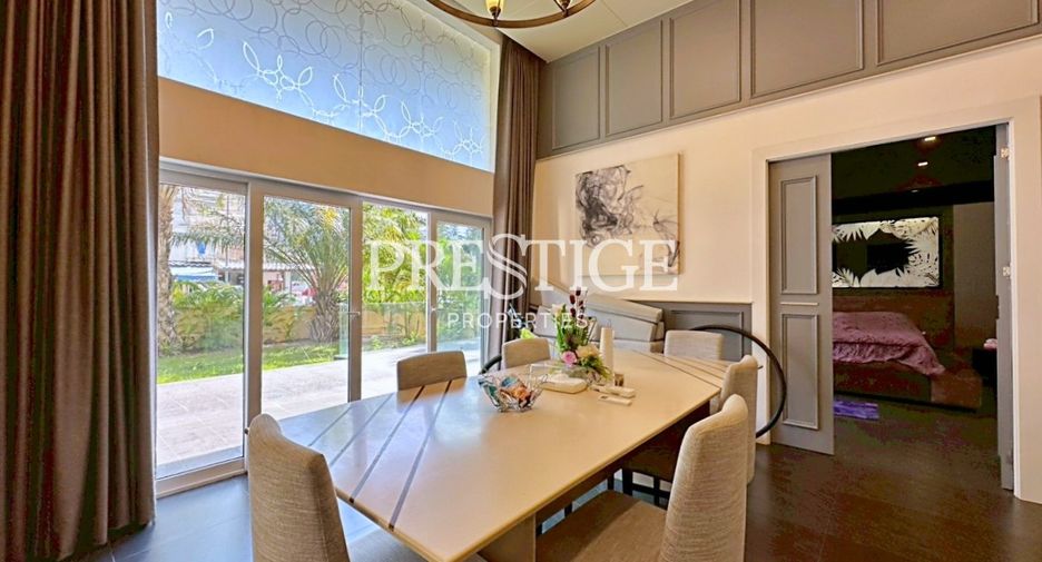 For rent 2 bedrooms condo in Pratumnak, Pattaya