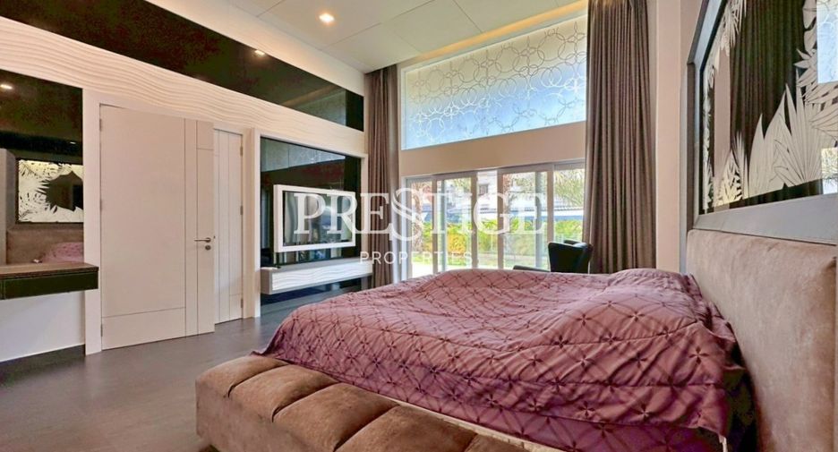 For rent 2 bedrooms condo in Pratumnak, Pattaya