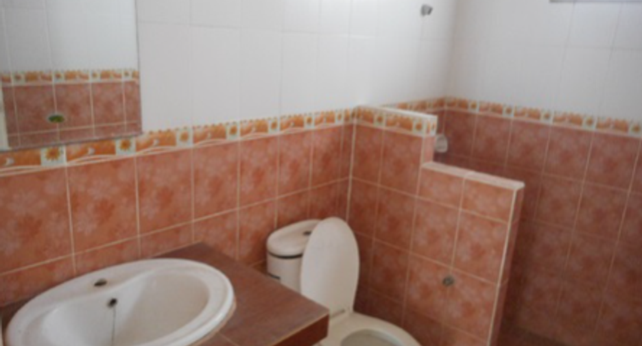 À vendre 2 chambres maison à Sattahip, Pattaya