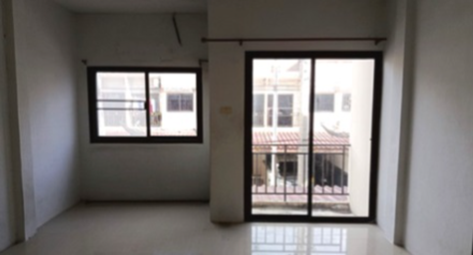 À vendre 2 chambres maison à Mueang Chon Buri, Chonburi