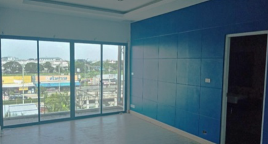 For sale 1 bed retail Space in Prawet, Bangkok
