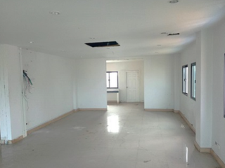 For sale 1 bed retail Space in Prawet, Bangkok