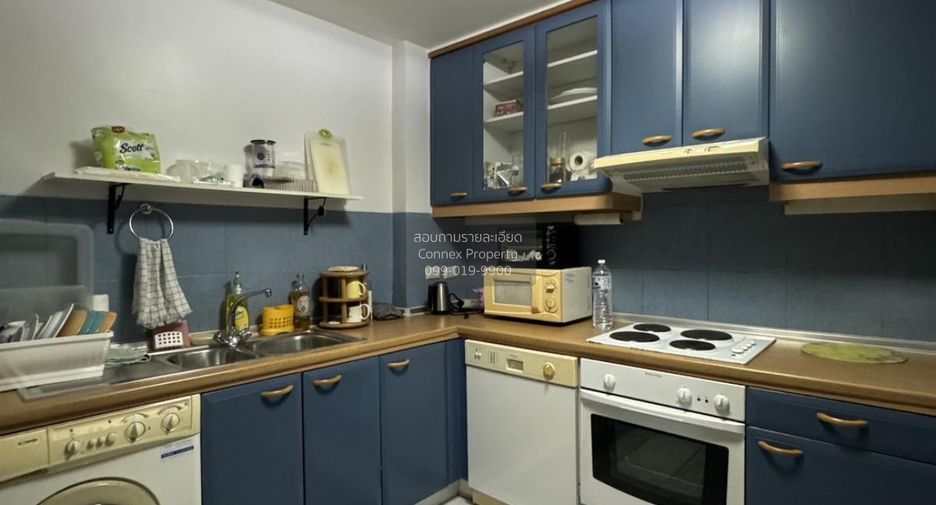 For rent 2 bedrooms condo in Pathum Wan, Bangkok
