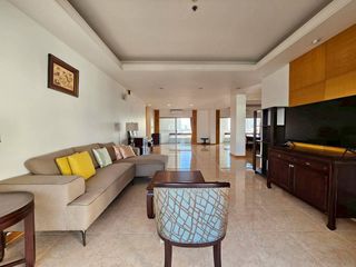 For rent 3 bedrooms condo in Sathon, Bangkok