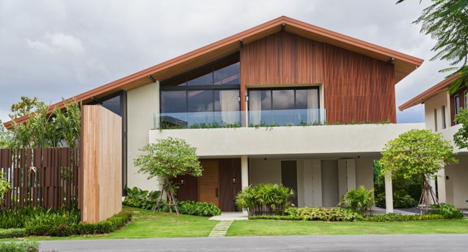 For sale 4 bedrooms house in East Pattaya, Pattaya