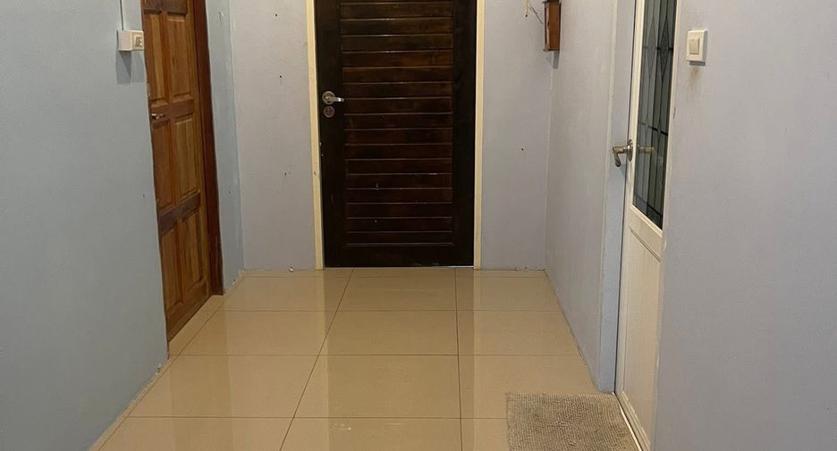 Casa en venta de 6 habitaciones en Bang Lamung, Chonburi
