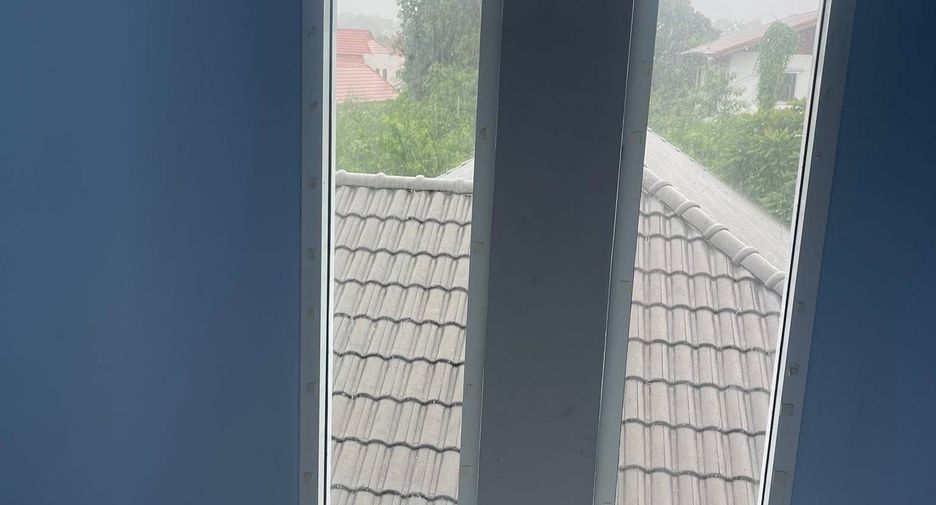 Casa en venta de 6 habitaciones en Bang Lamung, Chonburi