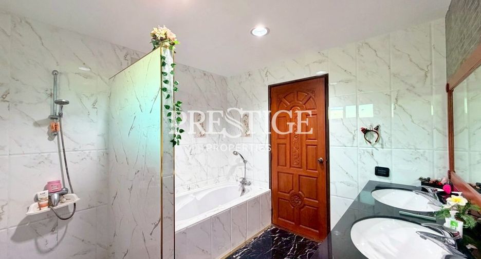 Haus zum Kauf mit 3 Zimmer in Sattahip, Chonburi