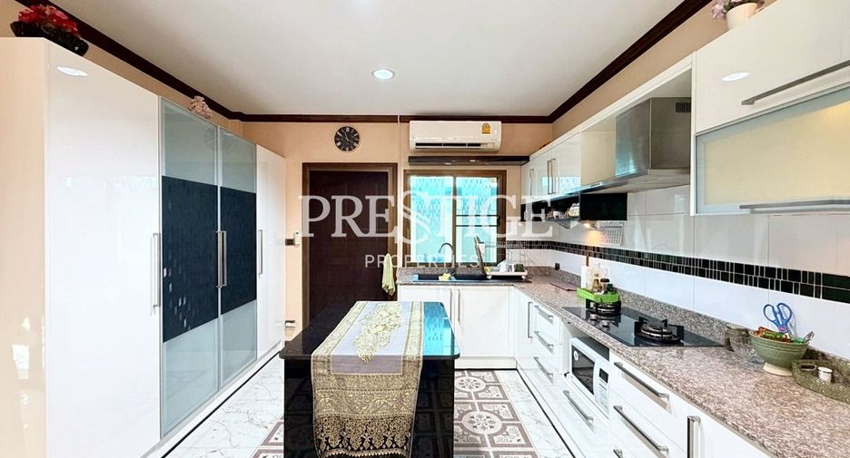 Haus zum Kauf mit 3 Zimmer in Sattahip, Chonburi
