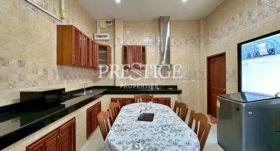 For rent 3 bedrooms house in Bang Lamung, Chonburi